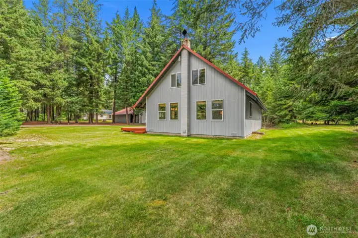 Manicured 1.29 Acre Manicured Property