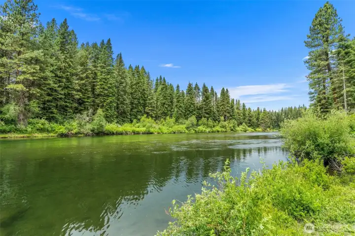 Wenatchee River Gated Community Access, Seasonal Escape