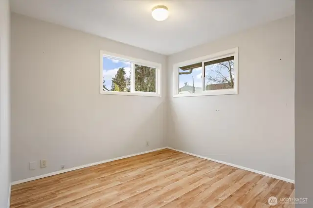 Second upstairs bedroom