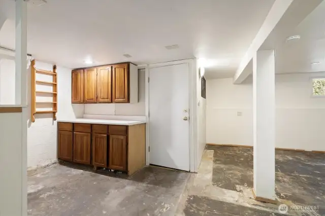 Door to attached garage