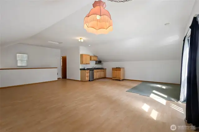 So many possibilities for this heated space! How would you use it?