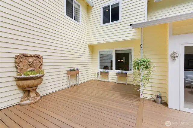 More Entertainment Deck