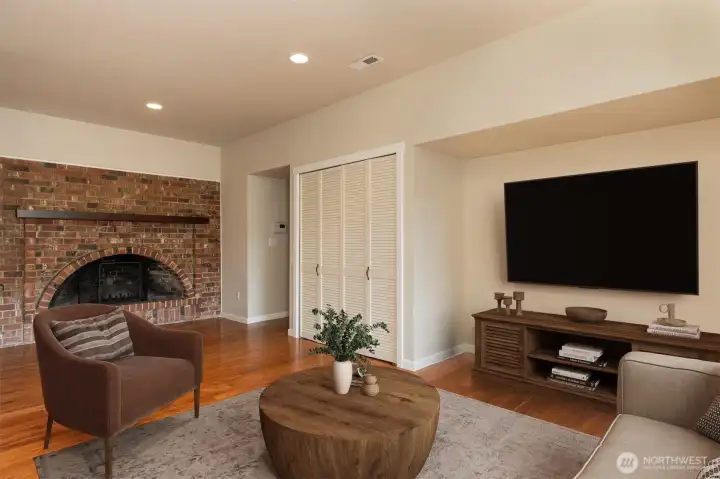 Second fireplace in bonus room