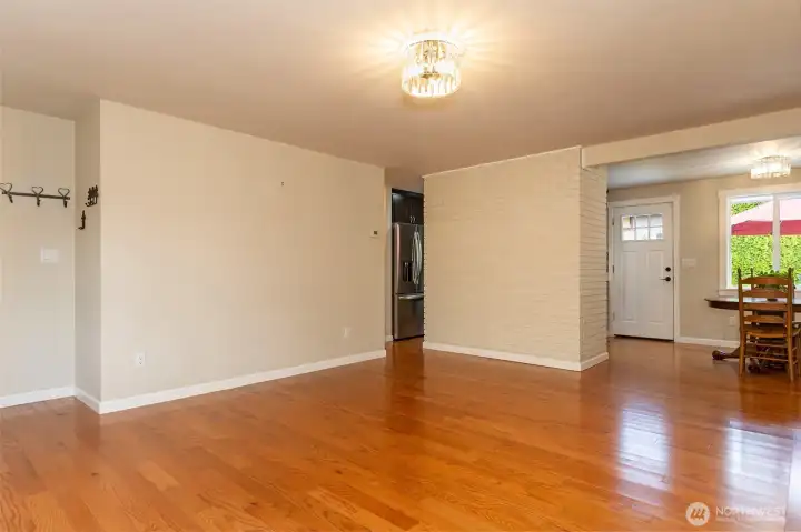 Living room & dining