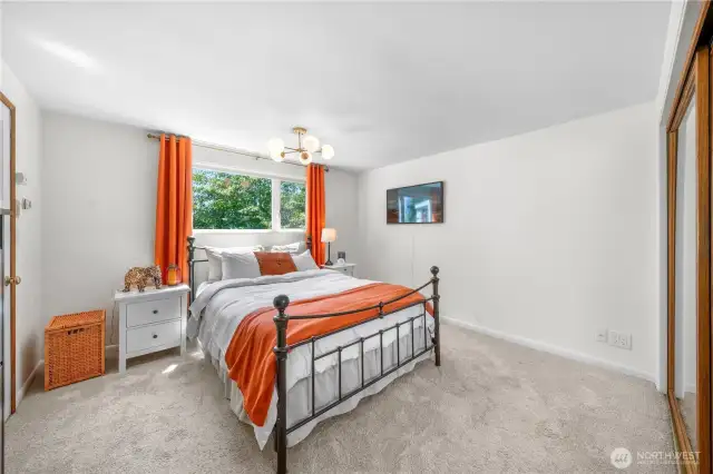 Spacious primary bedroom.