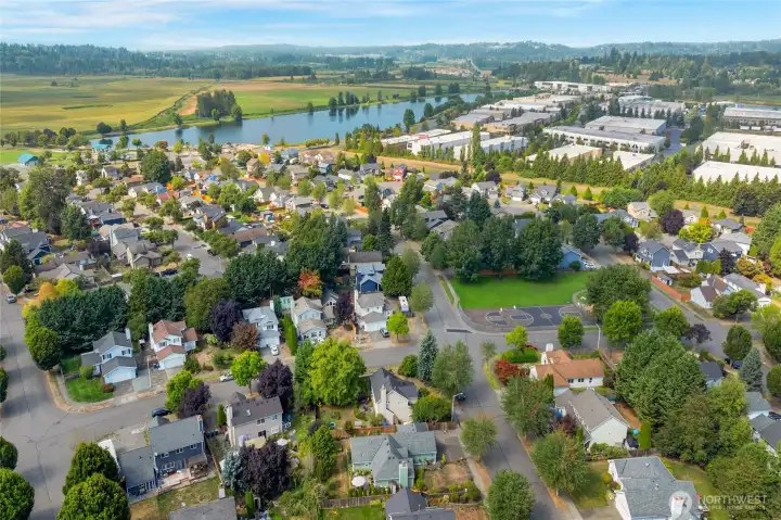 Close proximity to Lake Tye park!