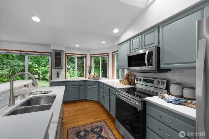 STAINLESS APPLIANCES