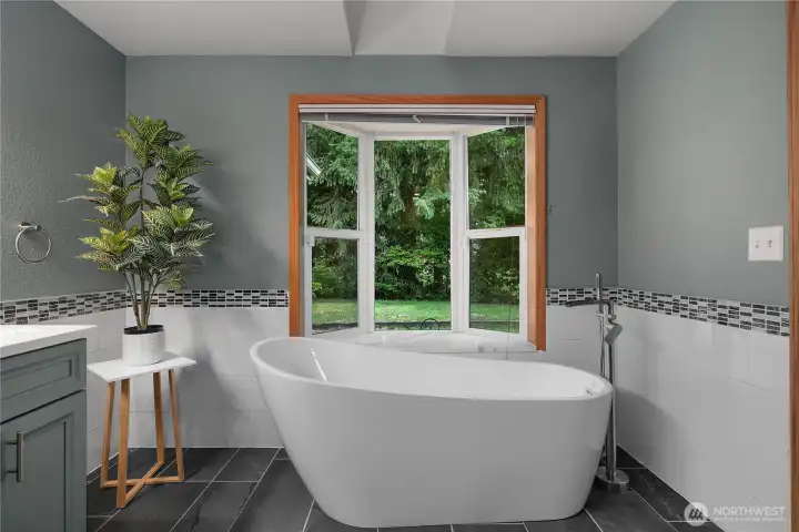 SOAKER TUB