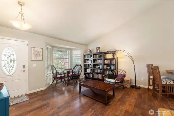 Vaulted ceilings and bay windows that let in lots of light.