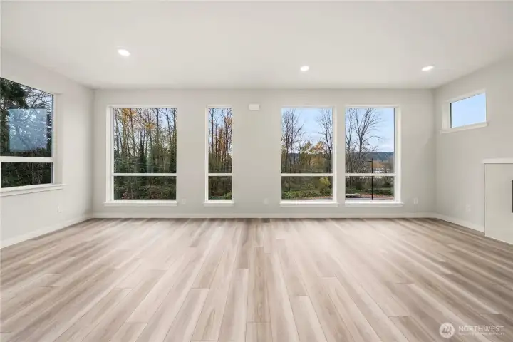 Photo of same plan, different lot
