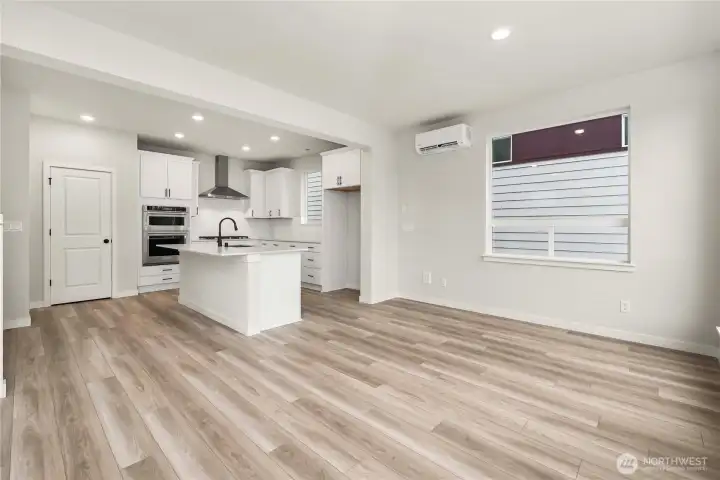 Photo of same plan, different lot