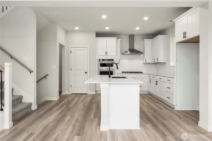 Photo of same plan, different lot