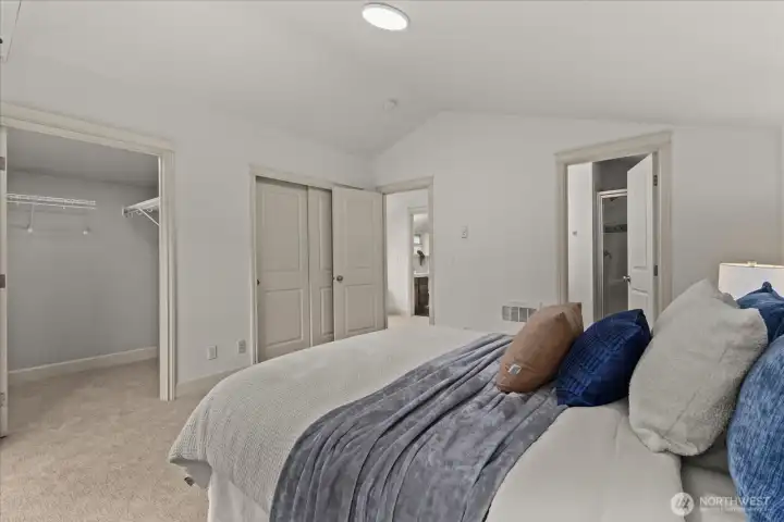 Walk in close and additional storage here! Walk in close and additional storage here!