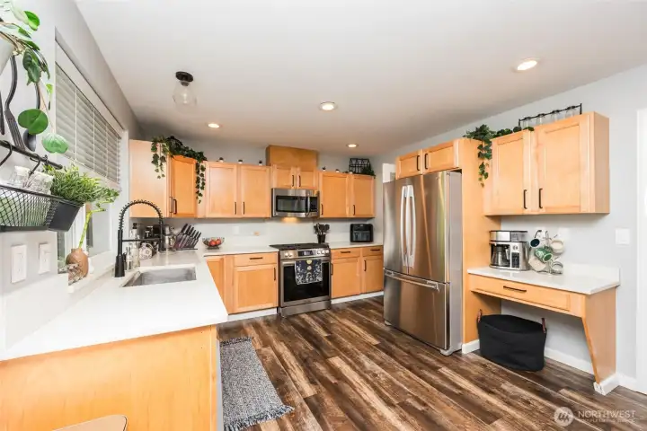 Refrigerator included! cute sitting area option or coffee bar. Refrigerator included! cute sitting area option or coffee bar.