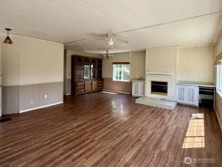 This space is very large This space is very large
