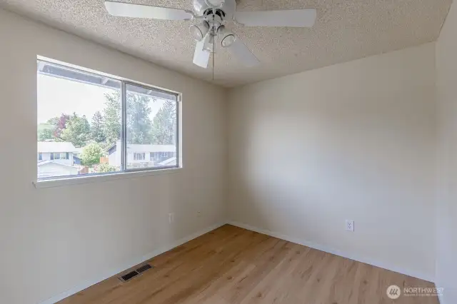 Additional bedroom 1.