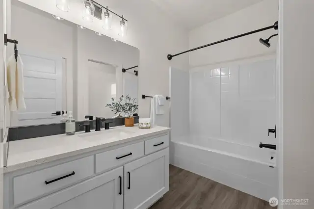 Full bath in-between bedroom 2 & 3