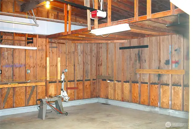 -- garage/workshop.