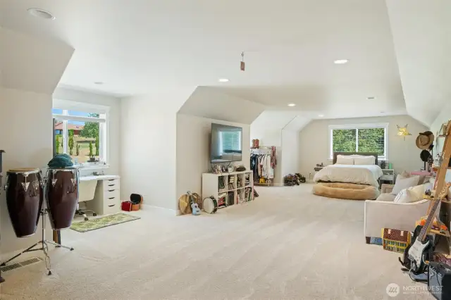 Bonus room over garage currently being used as large bedroom.