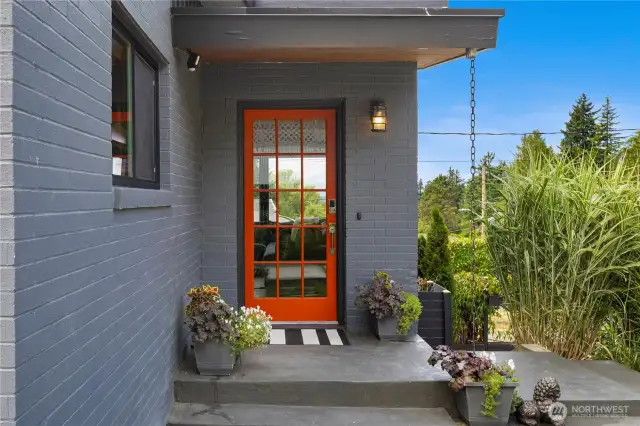 Covered atomic doorway.