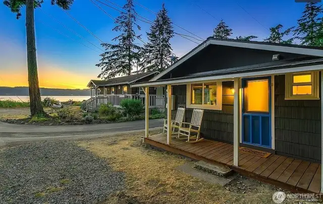 Cozy Camano Cabin
