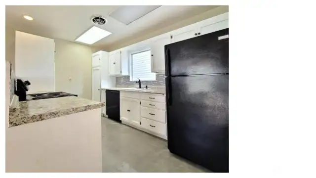 Interior pic from prior vacancy