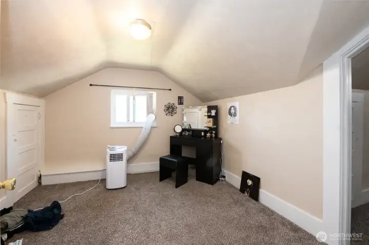 Upstairs Bedroom 1