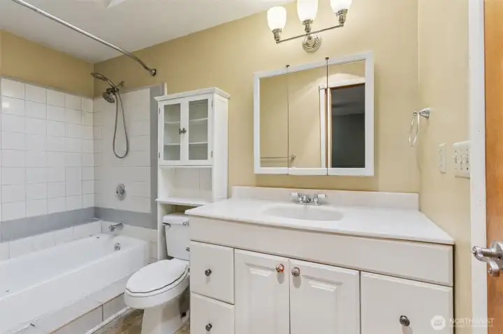 Full Bathroom Upstairs