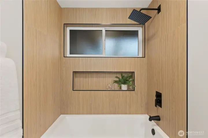 Main Bath with soaking tub