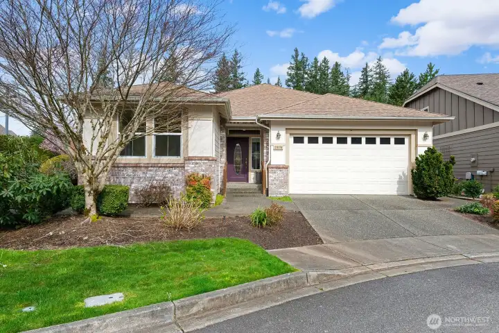 Great location!  Sunlit corner lot on a cul-de-sac right next to two trailheads.