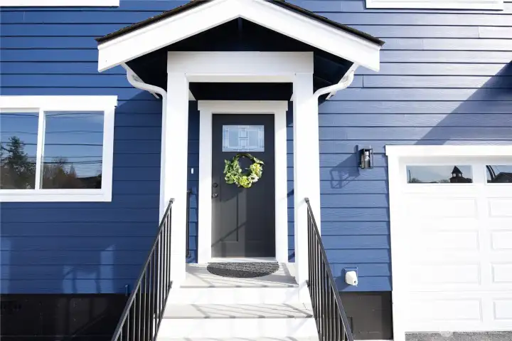 Welcome to 1116 Sumas Ave Unit #2