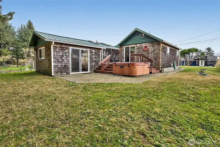 Beach Cabin with extra lot