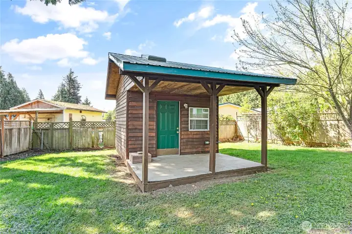 Adorable little shop or storage or playhouse - your choice  :)