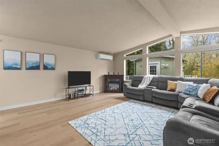 open floorplan, new LVP flooring, natural light