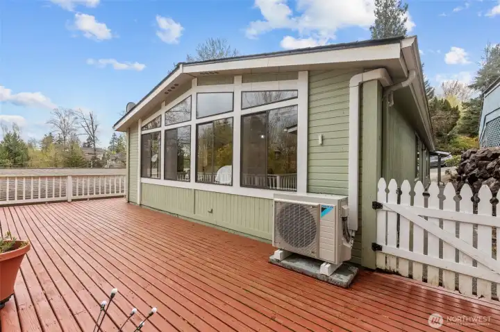 very private large deck