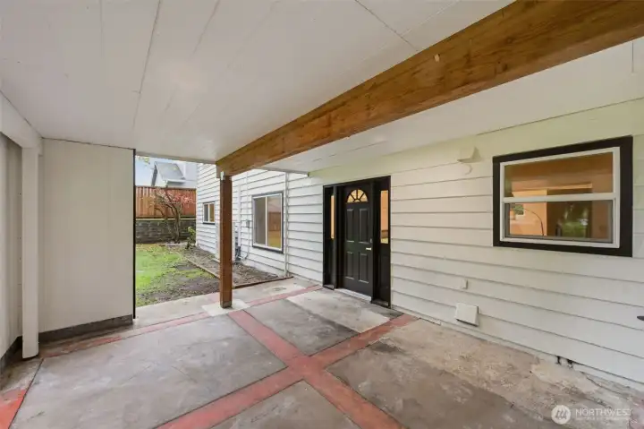 Additional patio down below the deck