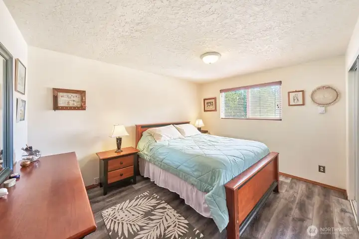 Upstairs bedroom 2