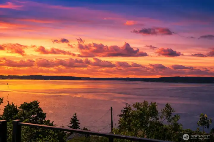 Incredible Sunsets Incredible Sunsets