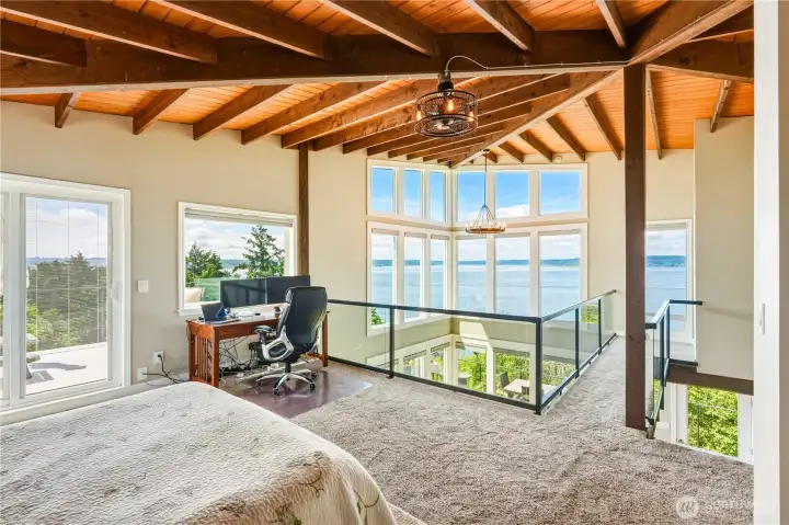 Primary Bedroom To The Private Lanai