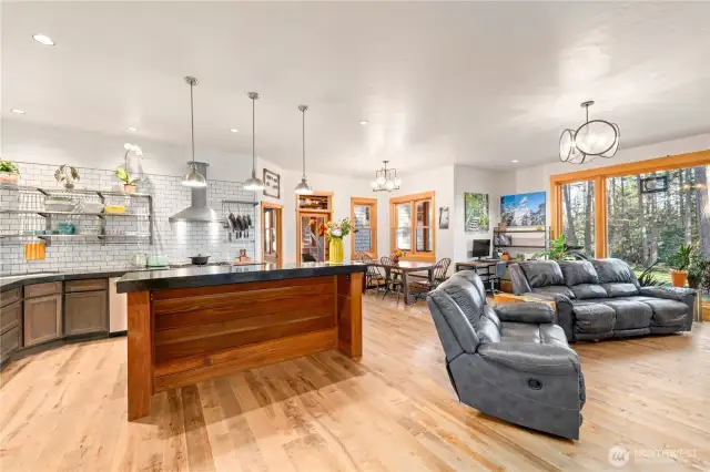 Kitchen bar