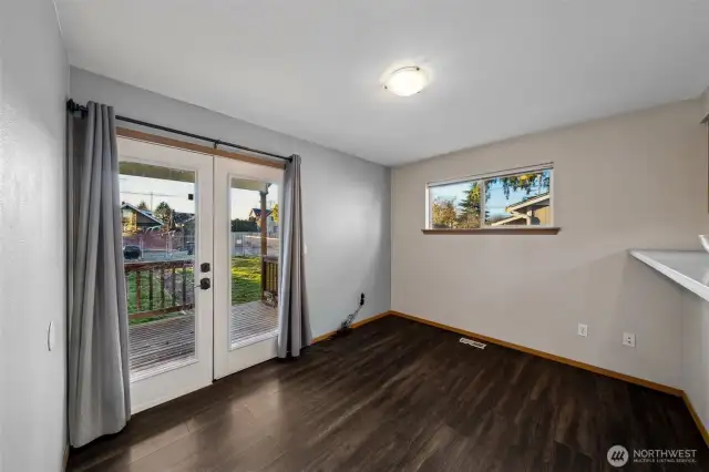 Dining area off kitchen