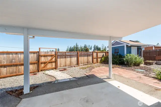 Covered Patio in back