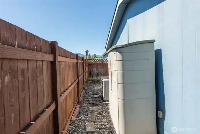 Ducted heat pump for heating and cooling