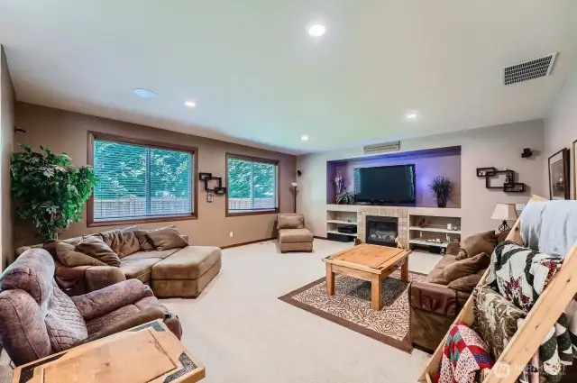 Large Family room for gatherings with a gas fireplace