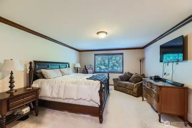 Oversized primary bedroom