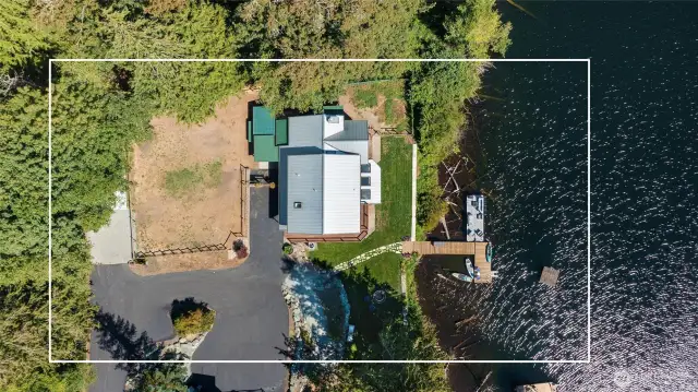 Approximate property lines. Buyer to verify.