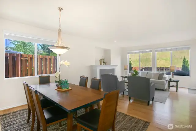 Eating space next to kitchen