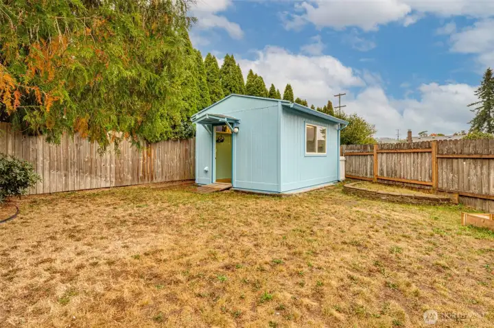 Shed with workshop