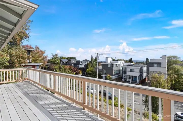 Large front deck