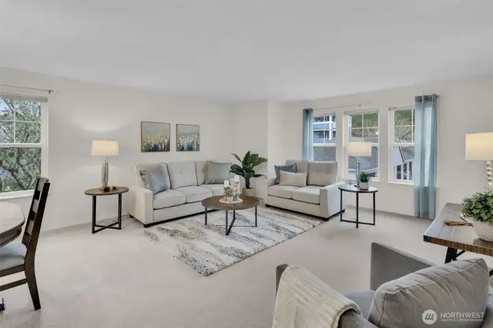 Light & bright living and dining areas